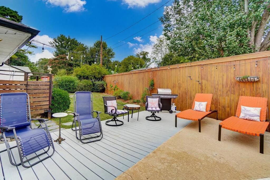 Poolside Bungalow With Fire Pit Fun And King Suite Σάρλοτ Εξωτερικό φωτογραφία